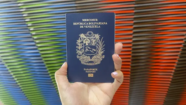 Solo en Caracas: Saime habilitó retiro de pasaportes mediante familiares