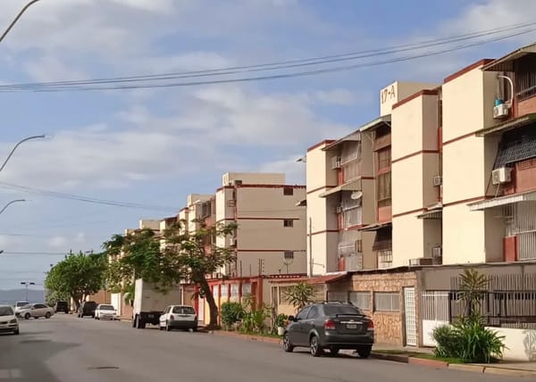 SUCRE | «Estamos como camellos»: vecinos de Los Chaimas en Cumaná protestaron tras tener 22 días sin agua