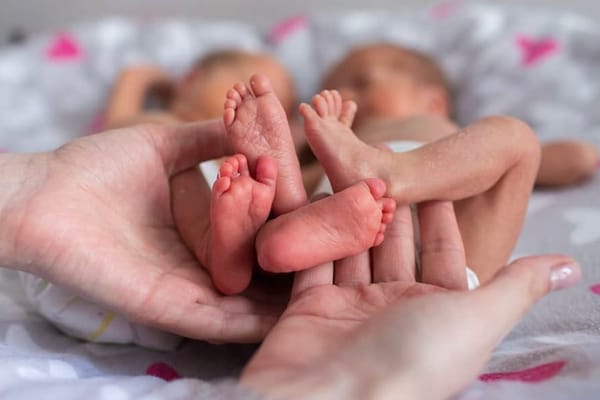 Ezequiel y Natanael necesitan ayuda: gemelos prematuros requieren de colaboración para salvar sus vidas