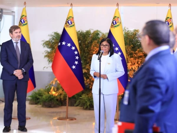 Gobierno firmó acuerdo con Repsol y Eni para garantizar suministro de gas en Venezuela