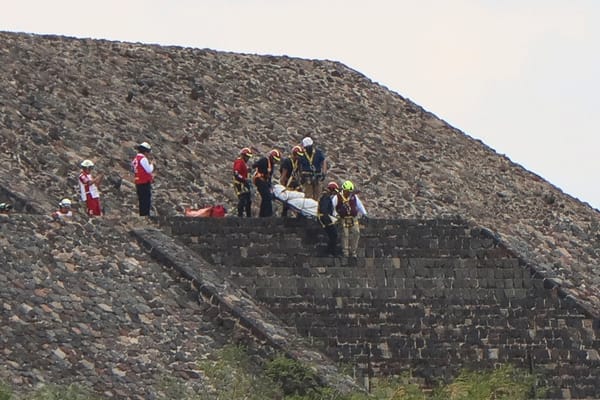 Tiroteo en las pirámides de Teotihuacán en México dejó un muerto y 13 heridos