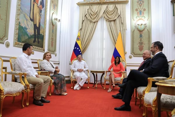 Delcy Rodríguez y Gustavo Petro sostuvieron encuentro para discutir agenda bilateral