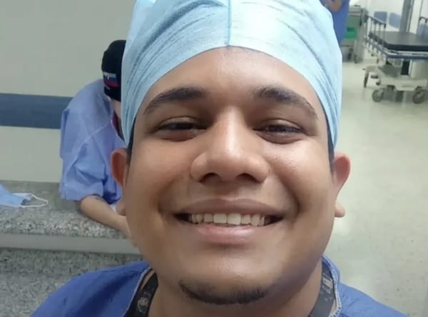 Médico murió y su esposa acabó herida tras chocar contra un vehículo en Porlamar