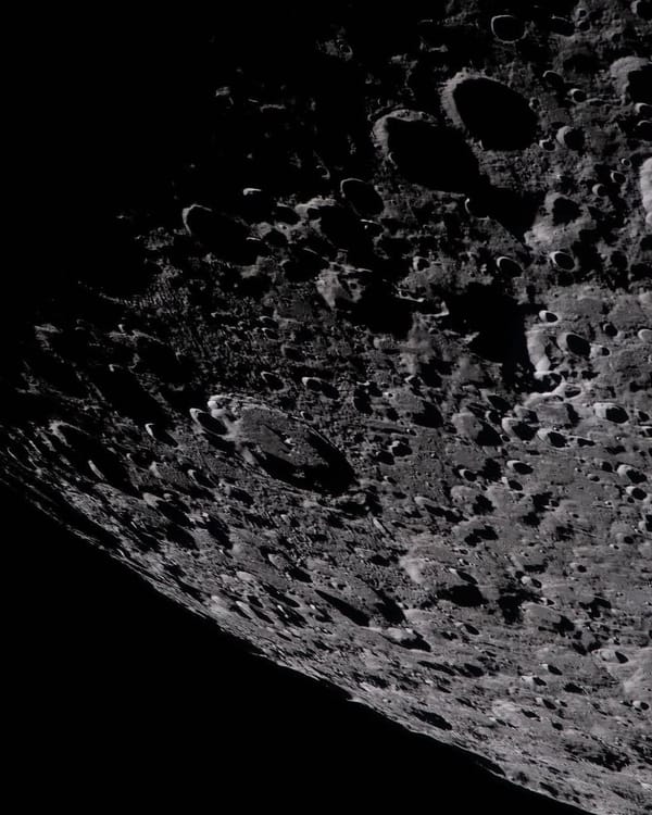 Artemis II: NASA publicó primeras imágenes de la cara más oculta de la Luna
