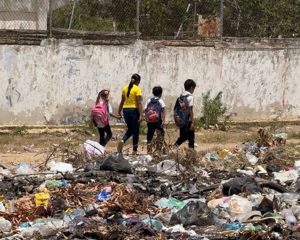 SUCRE | Basurero improvisado genera contaminación y paraliza actividades escolares en Campeche