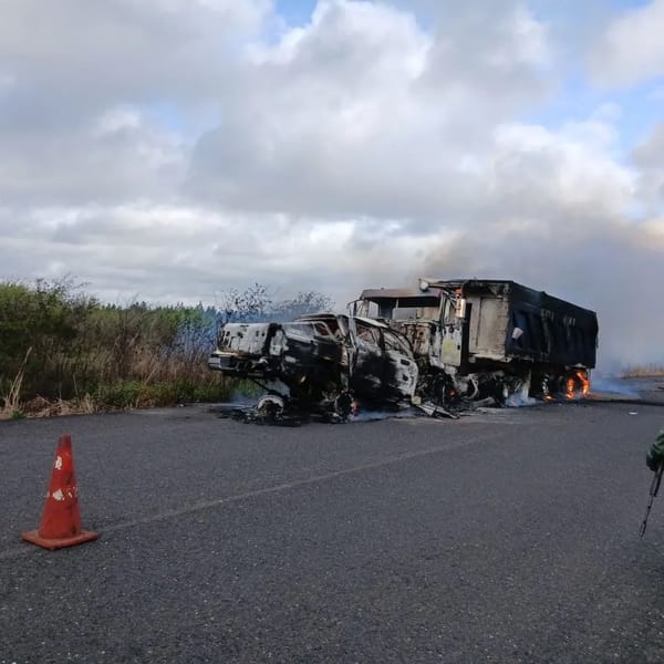 Choque entre gandola y camioneta dejó dos muertos y un herido en la carretera El Tigre – Puerto Ordaz