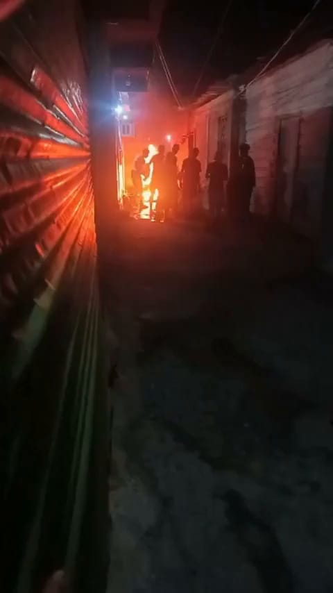 Moto se incendió mientras su dueño la soldaba en el sector La Gran Sabana de Cumaná