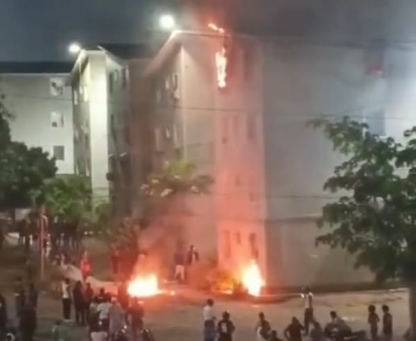 Se reportó incendio en apartamento del urbanismo Hugo Chávez en La Guaira