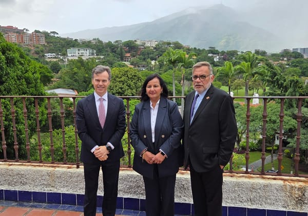 John Barrett y Dinorah Figuera sostuvieron una reunión sobre la reconciliación política en Caracas