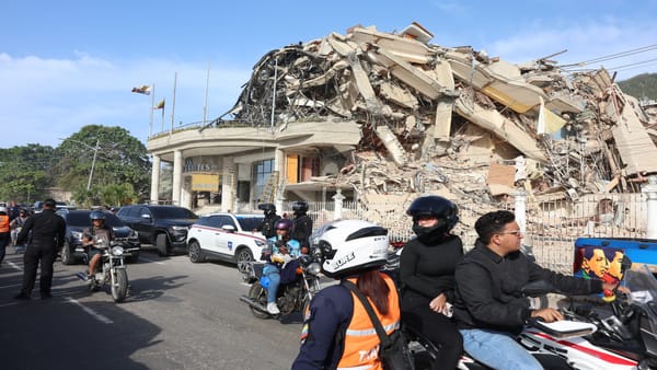 Gobierno nacional ordenó militarizar el estado La Guaira ante emergencia por terremotos