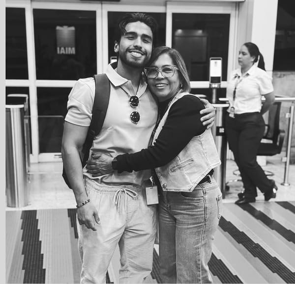 Madre e hijo cumaneses murieron aplastados en el derrumbe del edificio Petunia en Chacao