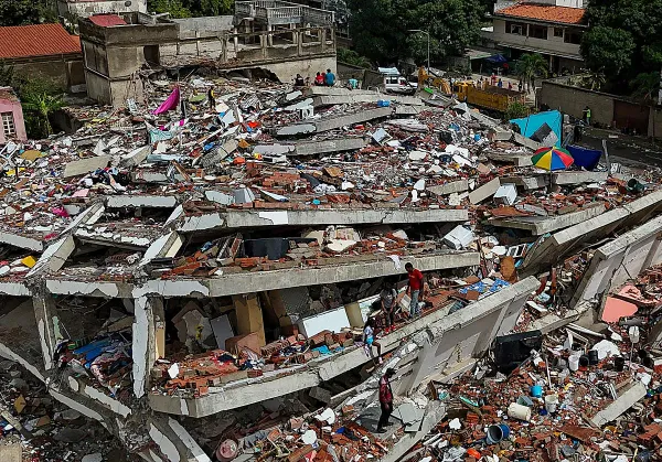 Gobierno contabiliza 2.595 muertos y 12.400 heridos por terremotos en Venezuela