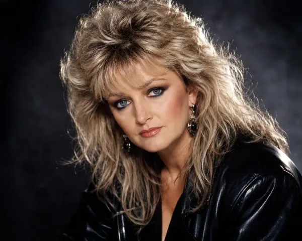 Falleció la cantante británica Bonnie Tyler, intérprete de «Holding Out for a Hero»