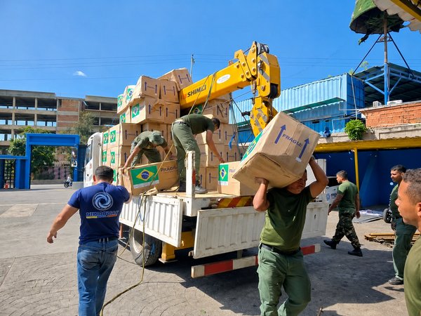Brasil entregó 150 equipos purificadores de agua para campamentos de damnificados por los sismos