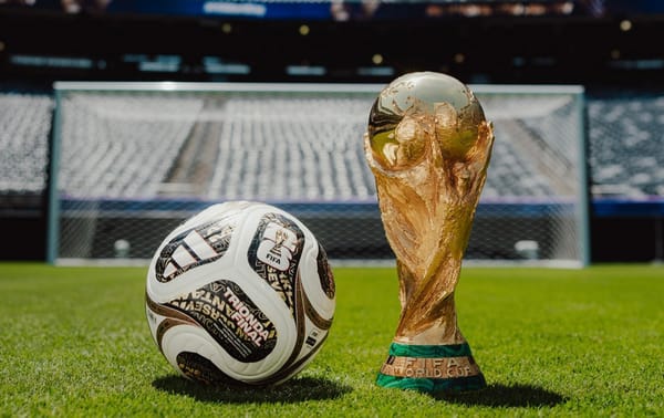 Adidas presentó el balón que se usará en las semifinales y la final del Mundial de Fútbol
