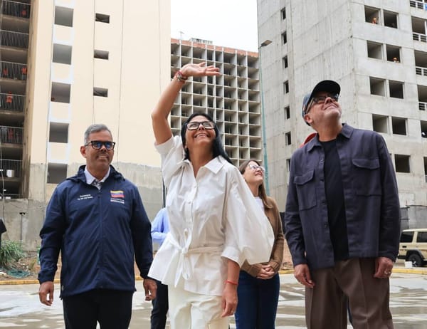 Gobierno entregó 200 viviendas a familias afectadas por los terremotos y estimó llegar a 4.000 en diciembre