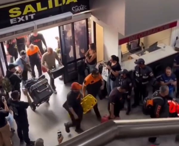 Entre aplausos despidieron a los rescatistas mexicanos «Topos Aztecas»