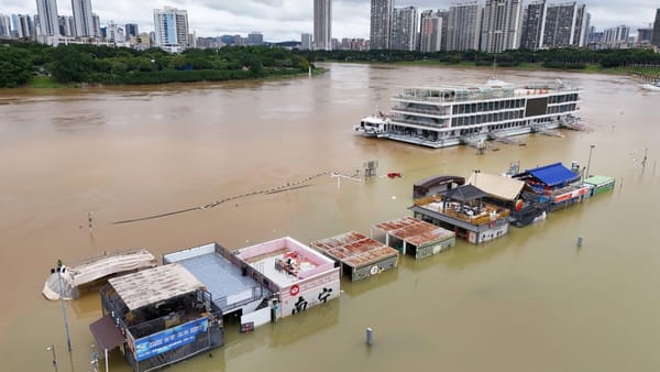 Lluvias torrenciales dejan cuatro fallecidos y miles de evacuados en el sur de China