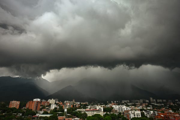 Inameh alertó sobre la llegada de tres ondas tropicales al país
