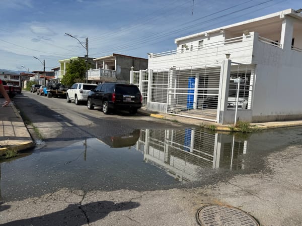 SUCRE | Vecinos de Villa Ayacucho II en Cumaná exigen soluciones al desbordamiento de aguas negras
