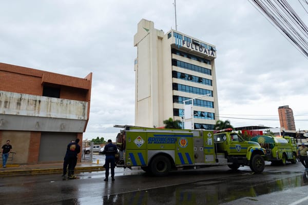 Bomberos informaron la atención de 62 incidentes por las lluvias en Maracaibo