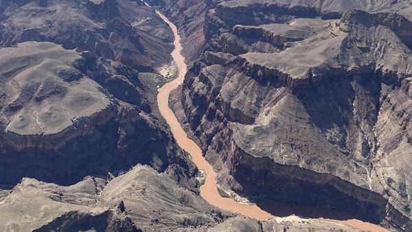 Inundaciones en el Gran Cañón de EE.UU. han dejado al menos un muerto y 15 desaparecidos