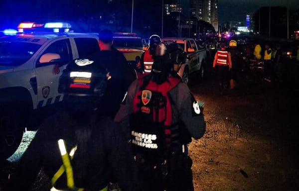 Continúa búsqueda de pareja arrastrada por una quebrada durante lluvias en Miranda