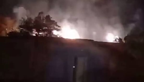 SUCRE | Vecinos del sector Doña Elena de Cumaná alertaron sobre cortocircuitos en alumbrado público