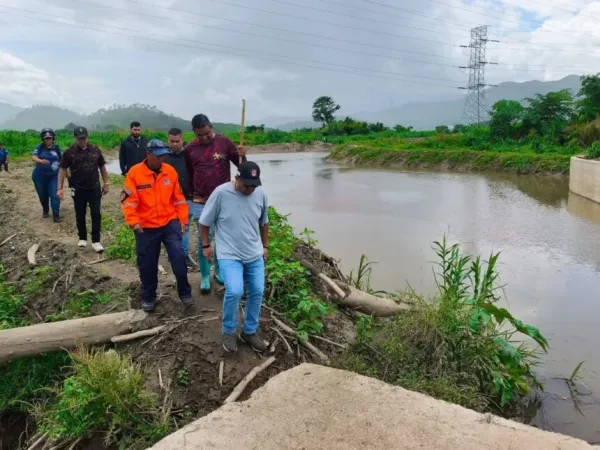 Hallaron el cuerpo de un hombre que fue arrastrado junto a su pareja por un río en Aragua