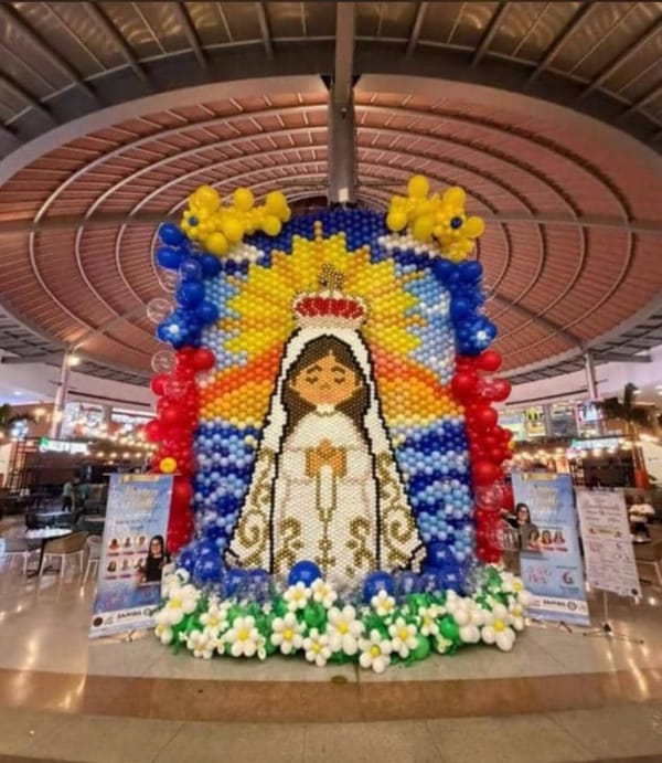 NUEVA ESPARTA | Artistas inauguraron mural de 20.000 globos en honor a la Virgen del Valle en Margarita