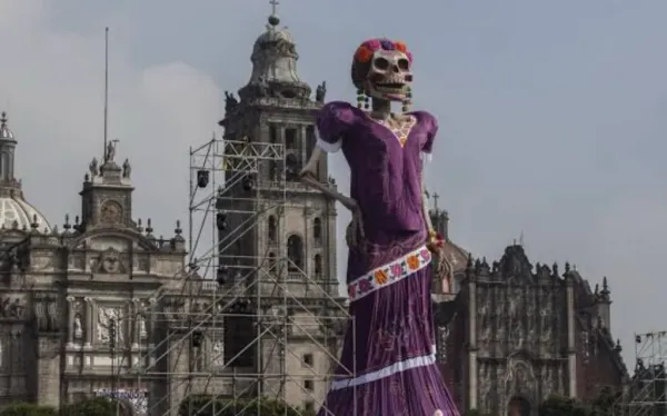 México obtiene récord Guinness con una Catrina de más de 33 metros de altura