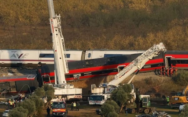 Aumentó a 69 la cifra de fallecidos por accidente ferroviario en España