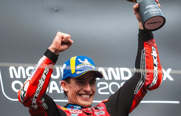 Marc Márquez se llevó la victoria en Japón y recorta distancia con Jorge Martín en el MotoGP