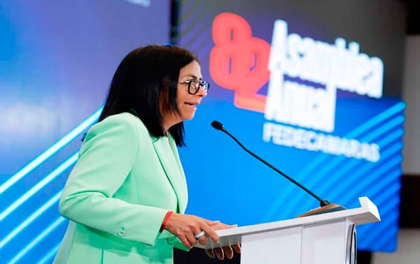 Delcy Rodríguez anunció un proyecto de reforma a la Ley del Servicio Eléctrico