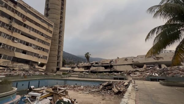 Rescatistas encontraron cuatro cuerpos en las Residencias Caribe tras 108 días de los terremotos