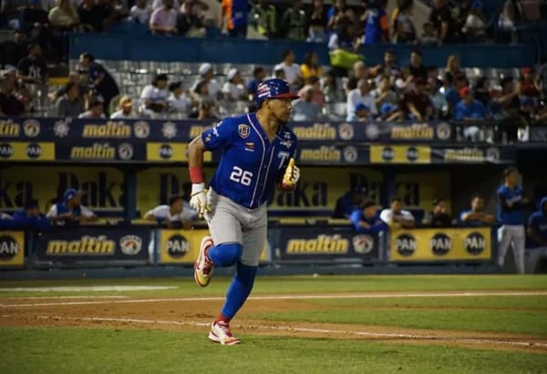 Tiburones de La Guaira inició la temporada con una victoria 10-6 contra los Navegantes del Magallanes