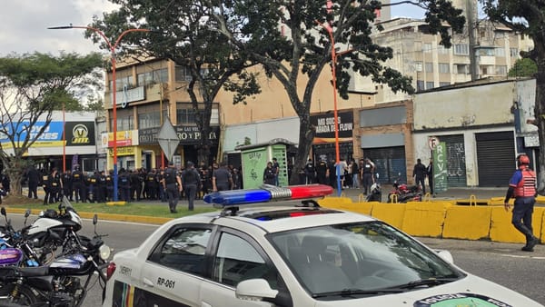 Policía frustró un robo y toma de rehenes en establecimiento comercial de Valencia