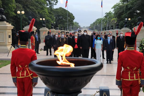 Conmemoración del bicentenario de la Batalla de Carabobo inició con cohetes