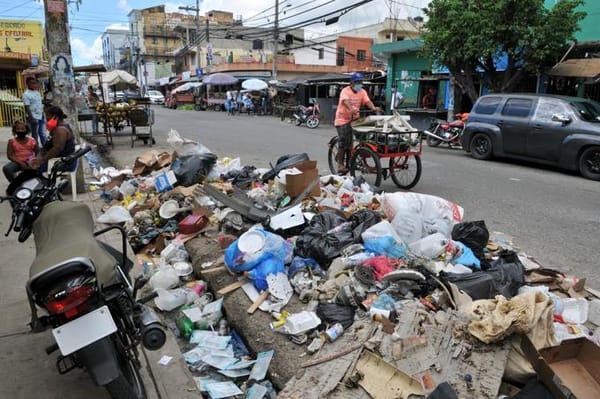 Habitantes de Sotillo en Anzoátegui denunciaron acumulación de basura en vías principales