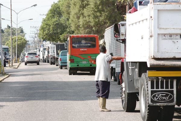 Falleció chofer mientras hacía cola para surtir combustible en Carabobo