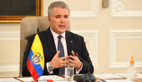 Helicóptero en el que viajaba el presidente Iván Duque fue atacado con disparos