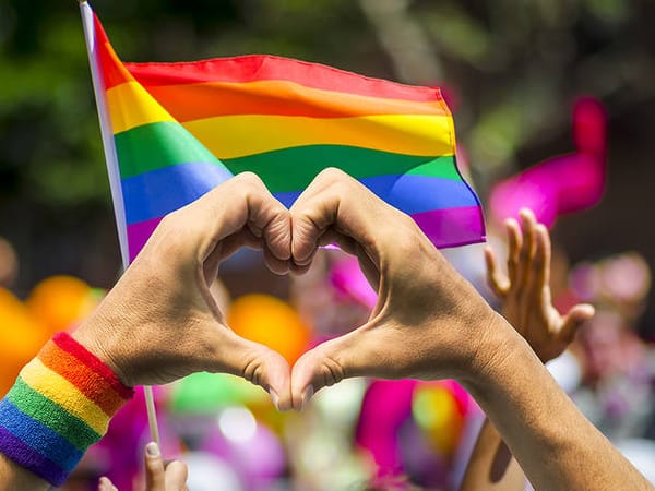 El asesinato de tres personas de la comunidad LGBTIQ+ causó indignación en el país