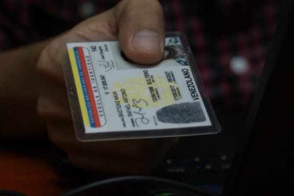Saime reanudó jornada de cedulación por terminal de cédula este martes