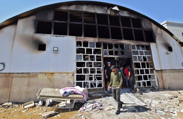 Incendio en hospital COVID de Irak causó más de 90 muertos