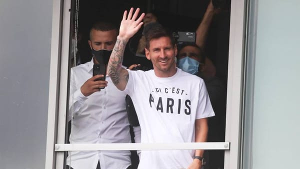 Messi ya está en Francia para fichar con el PSG