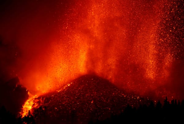 Volcán de La Palma arrasó con decenas de casas en Islas Canarias