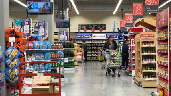 Argentina congelará precios de 1.500 productos para detener la inflación