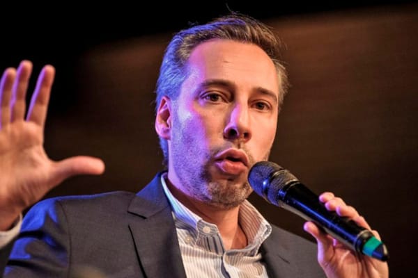 Periodista Roberto Deniz alertó sobre posible orden de allanamiento contra vivienda de sus familiares en Caracas
