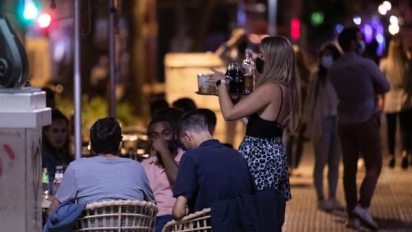 España flexibiliza todos los sectores en gran parte del país