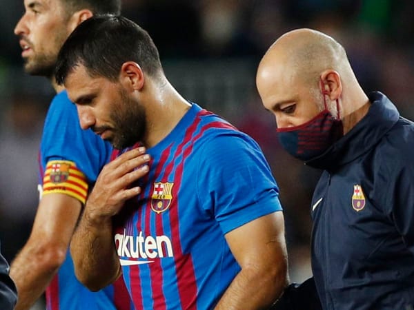 Kun Agüero estará tres meses fuera de las canchas por problemas cardíacos